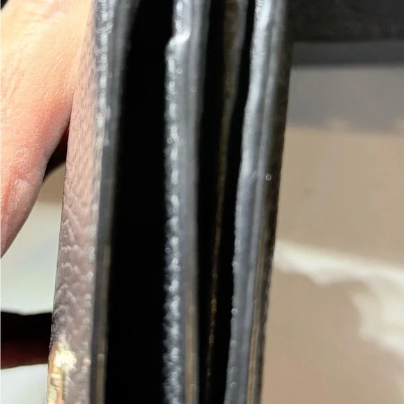 Gucci BlackPebbled Leather Wallet